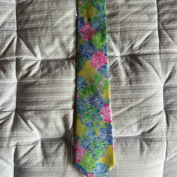 NWT Multi Cheek to Cheek Necktie - Picture 2 of 3